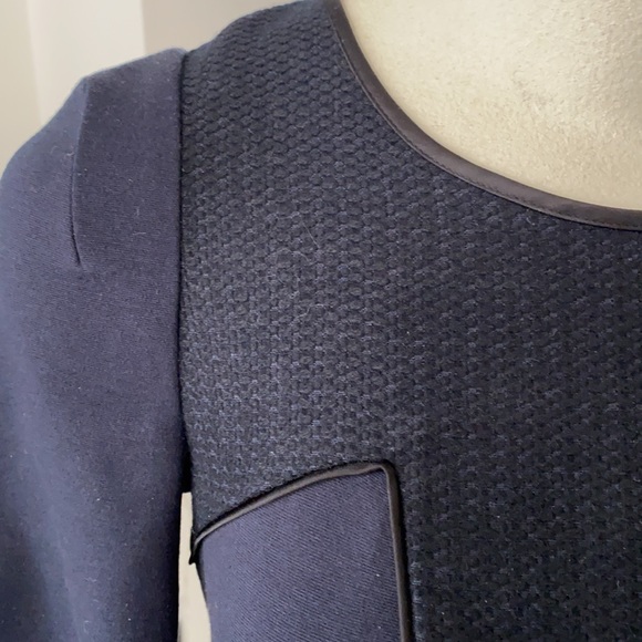 Never worn navy and black 00 Club Monaco bodycon dress - Picture 3 of 6